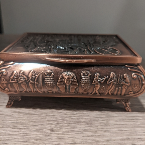 Egyptian Copper Wash Pewter Jewelry Trinket Box - Picture 3 of 9